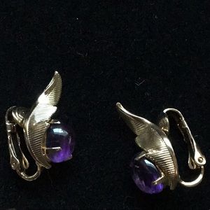 Sarah Coventry amethyst clip on earrings